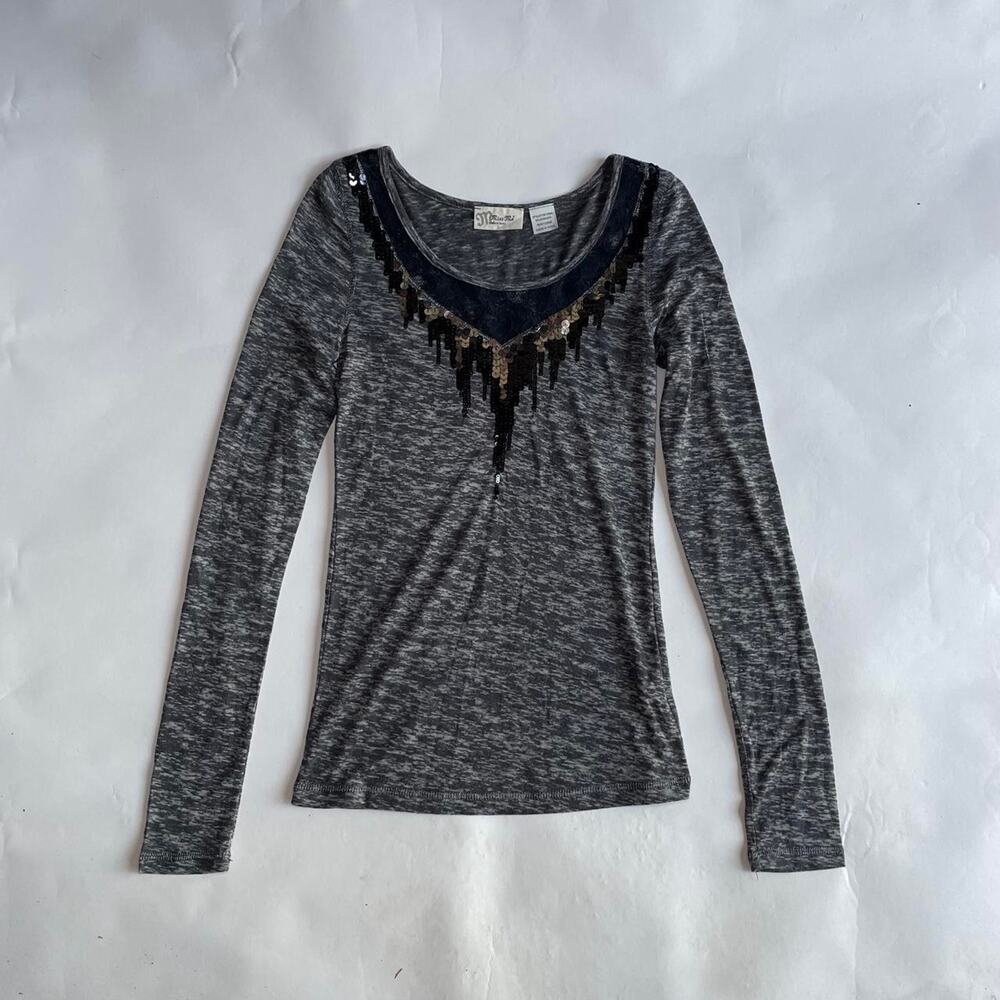 womens miss me embroidered bedazzled long sleeve top size small